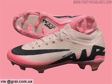 nike air schwarz pink|Nike Air pink football boots.